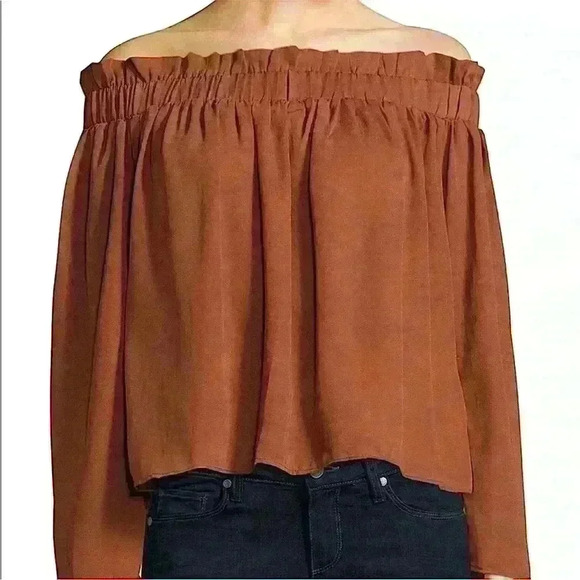 Lucca Couture Off-The Shoulder Flowy Pleated Ruffle Top, L - Picture 4 of 9
